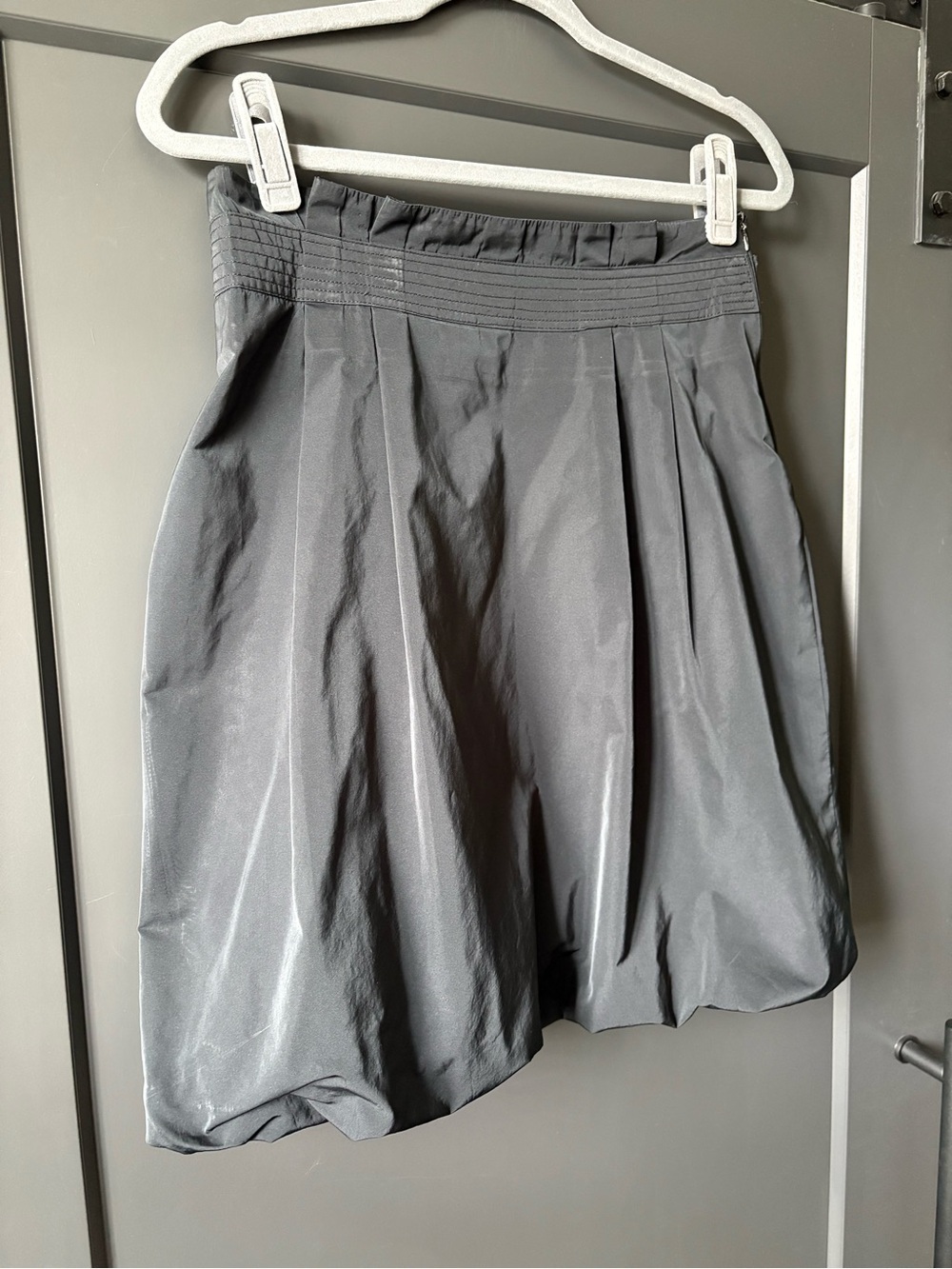 Peserico Black A-Line Satin Bubble Skirt - Picture 2 of 10